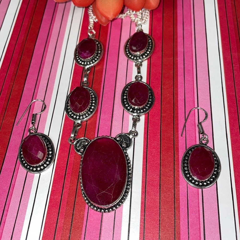 Ruby Necklace Set - image 3